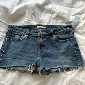 Levi Jean Shorts Distressed Style